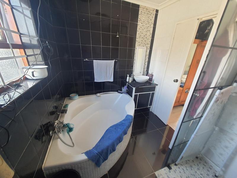 To Let 3 Bedroom Property for Rent in Bonnie Brae Western Cape